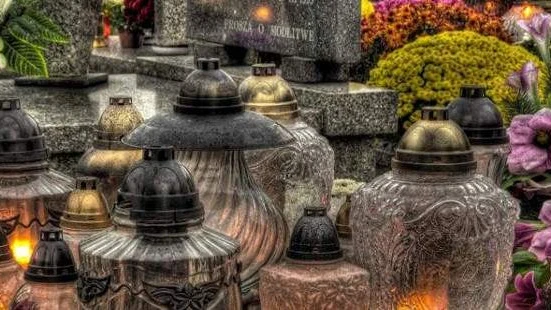Setki nieopłaconych grobów na cmentarzu w Andrychowie